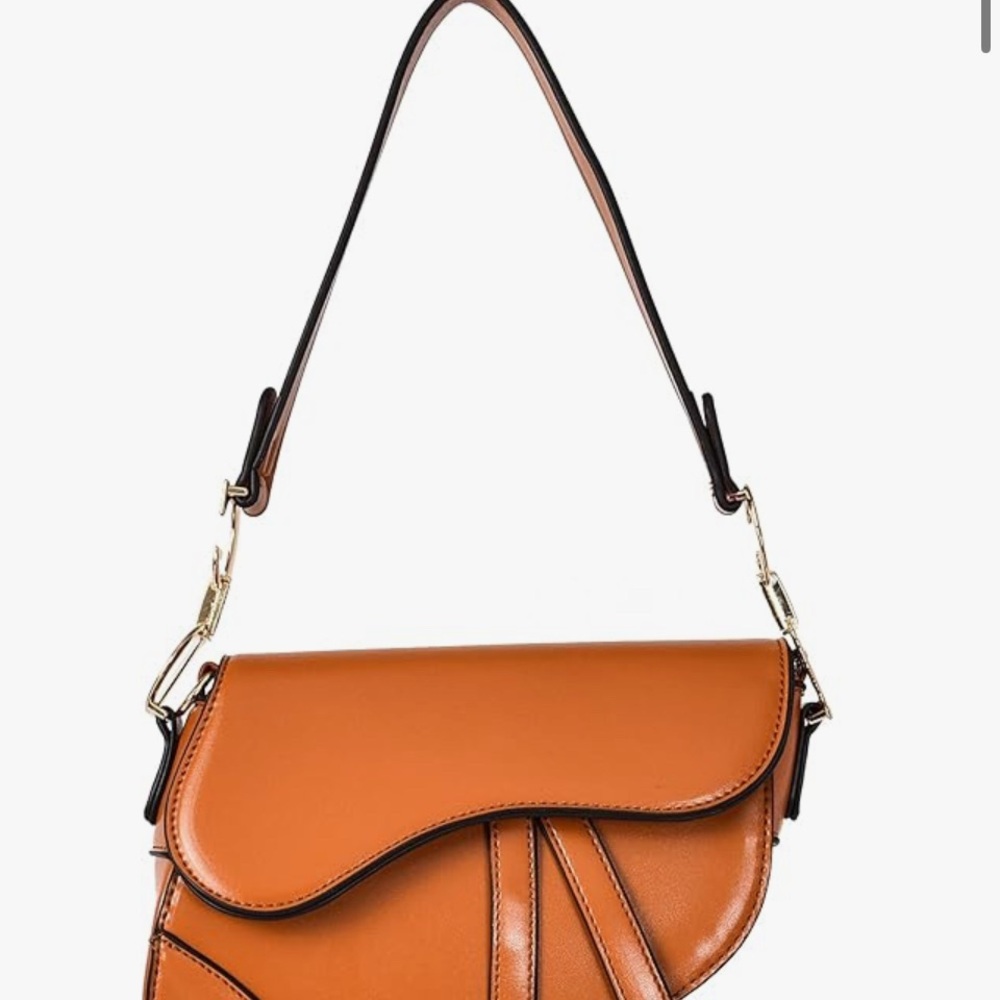Elegant Tan Leather Shoulder Bag